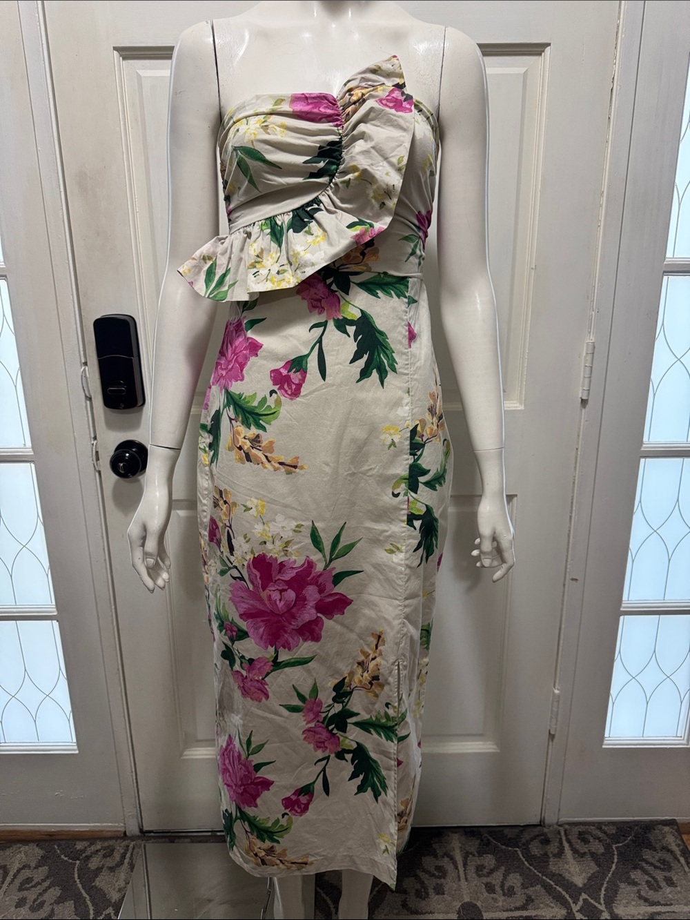 Vineyard Vines Strapless Floral Ruffle Midi Dress in Cream and Pink Size 2 - Picture 2 of 16